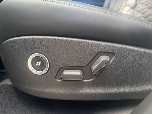 Used 2025 Genesis GV80 3.5T AWD/4WD image 29