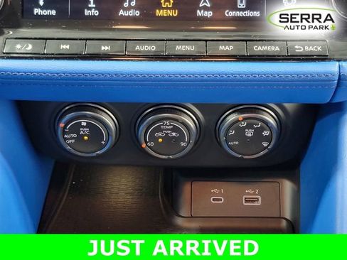 Used 2024 Nissan Z Performance w/ Floor Mat Package image 20