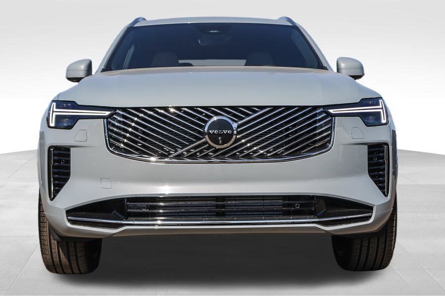 New 2026 Volvo XC90 T8 Plus w/ Protection Package AWD/4WD image 2