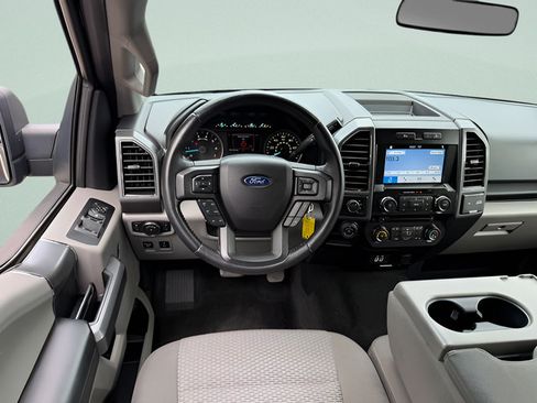 Used 2018 Ford F150 XLT w/ Equipment Group 302A Luxury AWD/4WD image 7