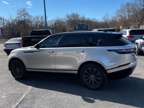Used 2019 Land Rover Range Rover Velar R-Dynamic SE image 4