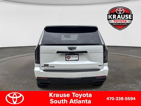 Used 2025 Cadillac Escalade Sport Platinum w/ LPO, ONYX Package AWD/4WD image 7
