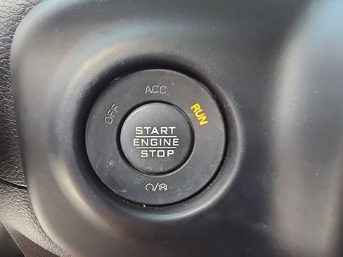 Used 2023 Jeep Wrangler Sport AWD/4WD image 18
