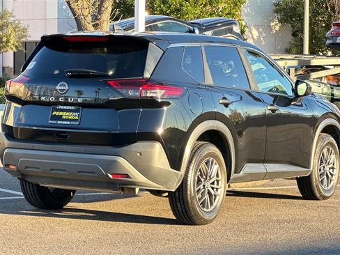 Used 2023 Nissan Rogue S image 4