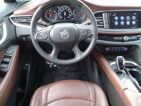 Used 2018 Buick Enclave Avenir w/ Avenir Technology Package image 23