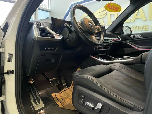 Used 2024 BMW X5 xDrive40i w/ M Sport Package image 8