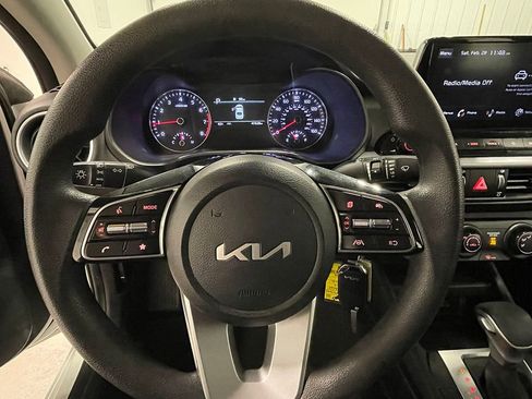 Used 2023 Kia Forte LXS image 29