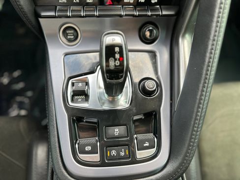 Used 2019 Jaguar F-TYPE Convertible image 25