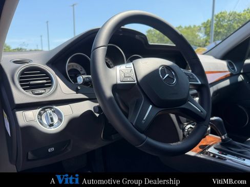 Used 2014 Mercedes-Benz C 300 4MATIC Sedan image 17