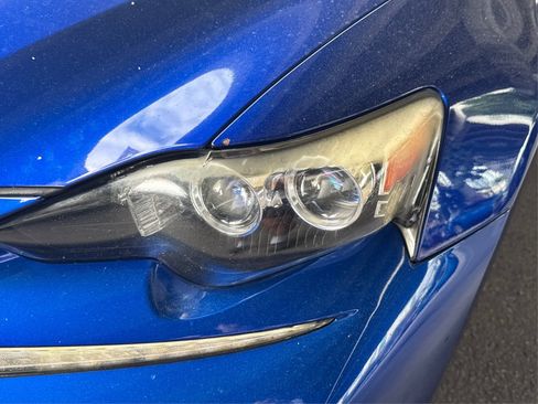 Used 2016 Lexus IS 200t image 16