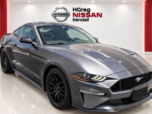 Used 2021 Ford Mustang GT RWD image 3