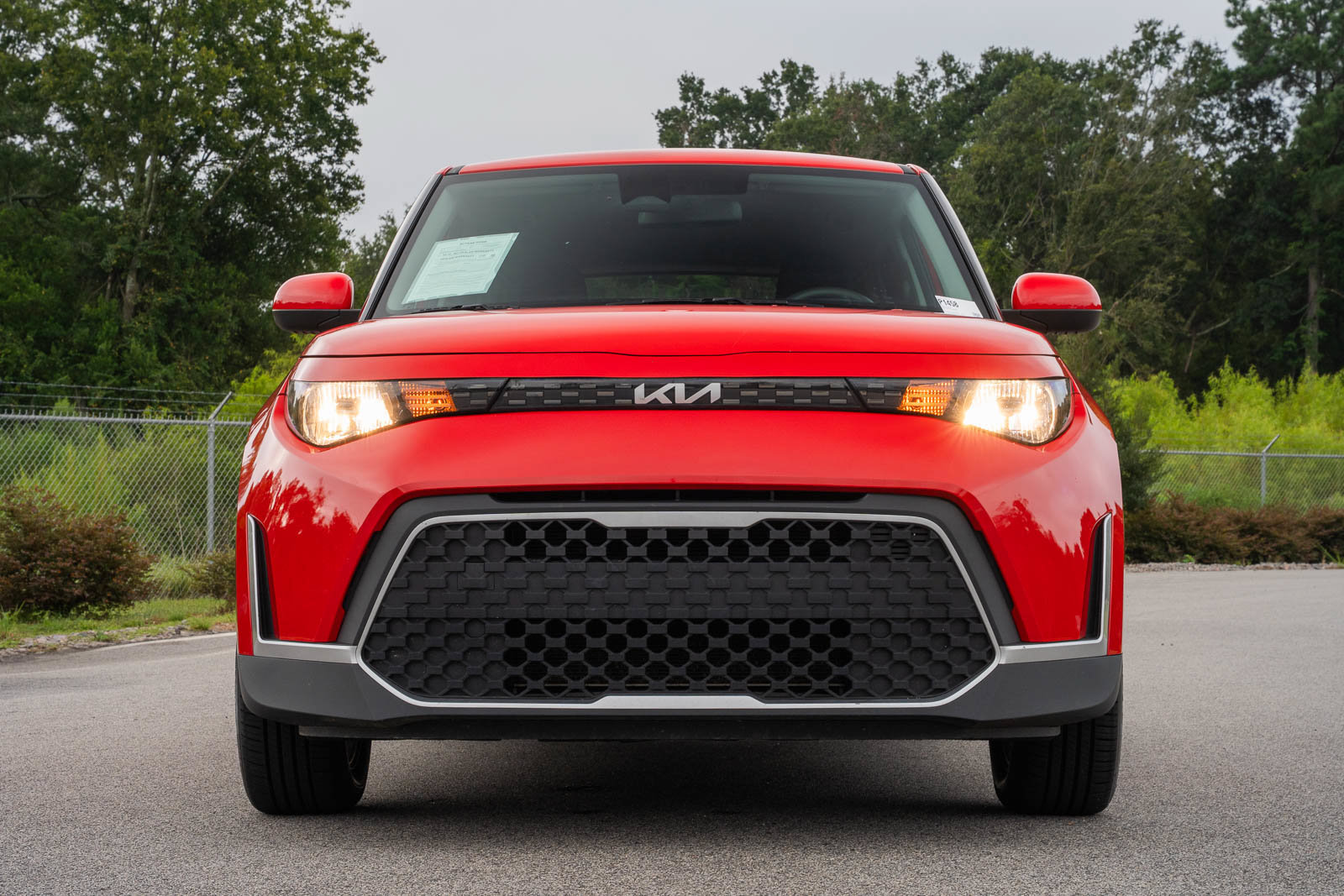 Used 2023 Kia Soul LX w/ Option Group 015 FWD image 2