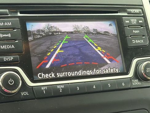 Used 2016 Nissan Frontier SV image 16