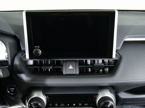 New 2025 Toyota RAV4 XLE image 4