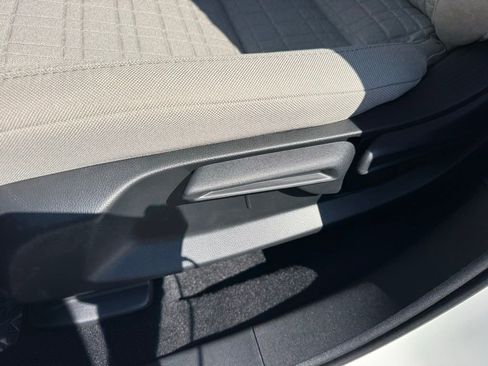 New 2026 Honda HR-V LX image 12