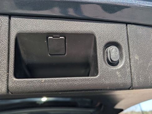 Used 2019 Chevrolet Tahoe LT AWD/4WD image 9