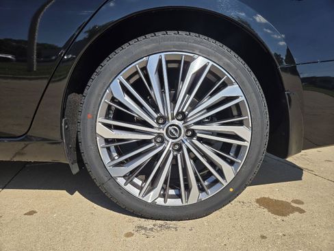 Used 2023 Nissan Altima 2.5 SL FWD image 10