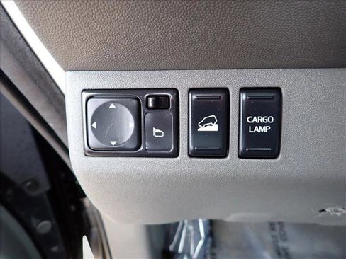 Used 2018 Nissan Frontier SV image 13