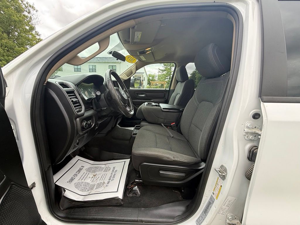 Used 2019 RAM 1500 Tradesman w/ SXT Appearance Group AWD/4WD image 9