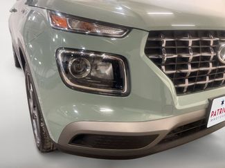 New 2026 Hyundai Venue SEL video 2