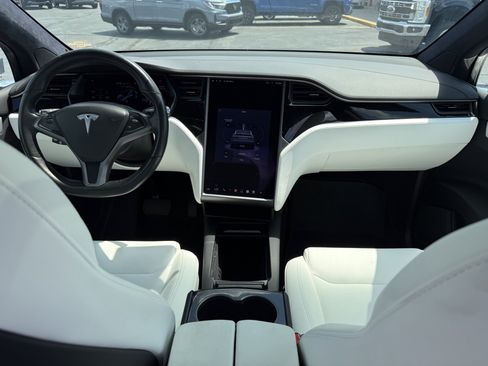 Used 2020 Tesla Model X Long Range AWD/4WD image 10