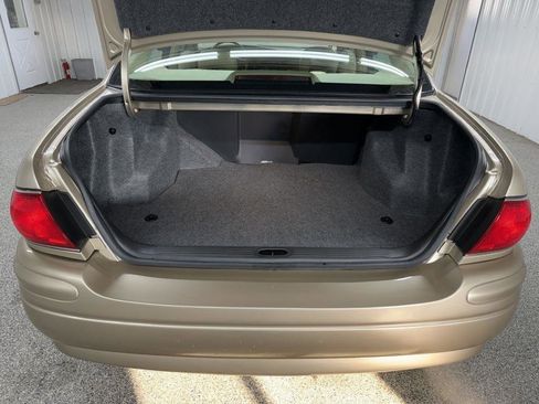 Used 2005 Buick Le Sabre Custom image 44