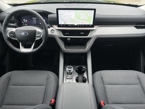 New 2026 Ford Explorer Active RWD image 2