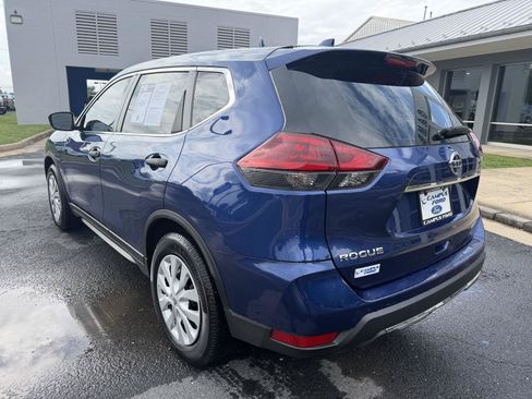 Used 2019 Nissan Rogue S FWD image 3