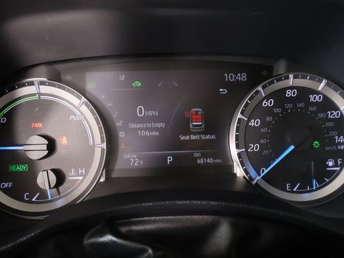 Used 2023 Toyota Highlander XLE FWD image 4