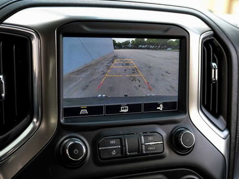 Used 2021 Chevrolet Silverado 1500 LTZ AWD/4WD image 22