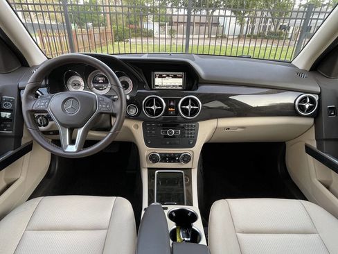 Used 2015 Mercedes-Benz GLK 250 BlueTEC 4MATIC image 19