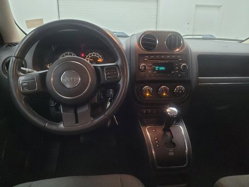 Used 2017 Jeep Patriot Latitude FWD image 22