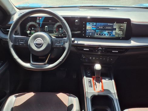 Used 2025 Nissan Kicks SR w/ SR Premium Package FWD image 13