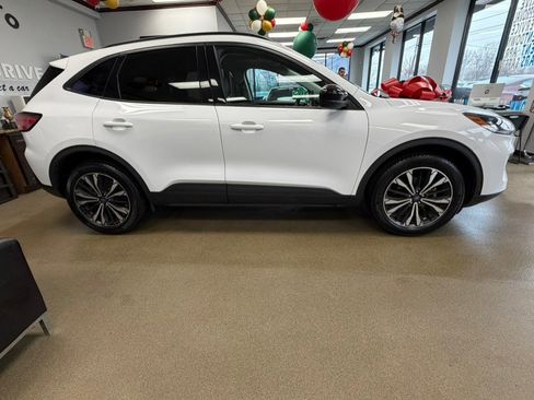 Used 2021 Ford Escape SEL w/ SEL Stealth AWD Package image 11