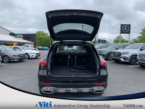 Used 2024 Mercedes-Benz GLC 300 4MATIC image 23