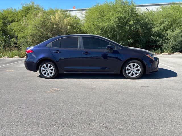 Used 2025 Toyota Corolla LE FWD image 6