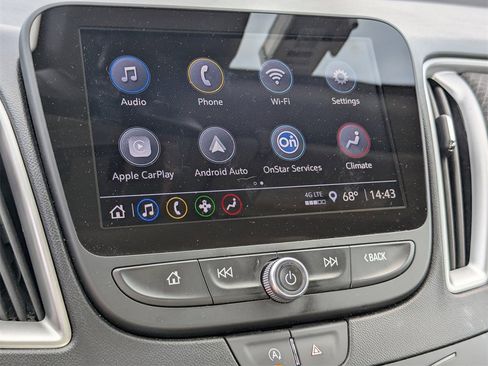 Used 2023 Chevrolet Malibu LT image 9