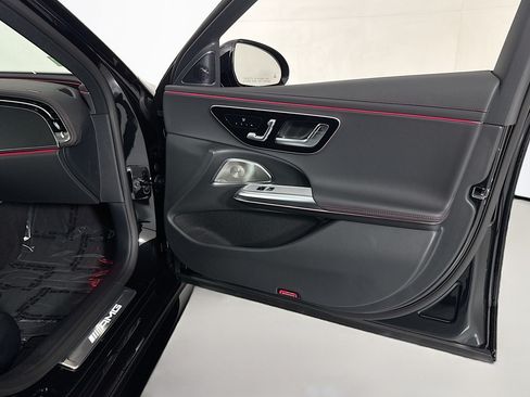 New 2026 Mercedes-Benz E 53 AMG e 4MATIC Sedan image 23