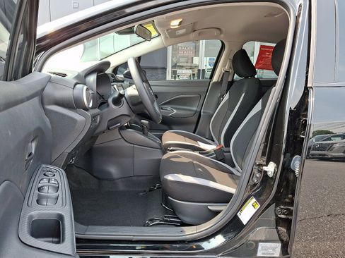 Certified 2025 Nissan Versa S w/ Trunk Package FWD image 15