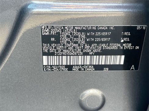 Used 2016 Toyota RAV4 LE image 28