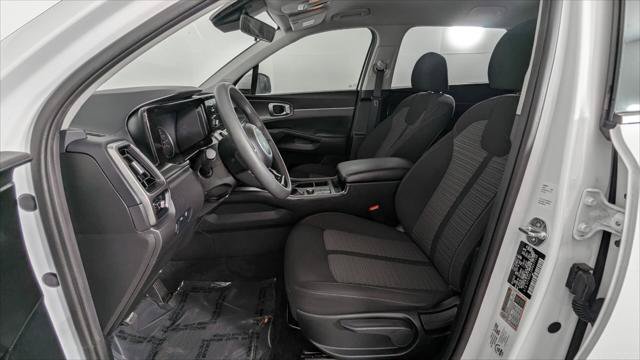 Used 2023 Kia Sorento LX FWD image 17
