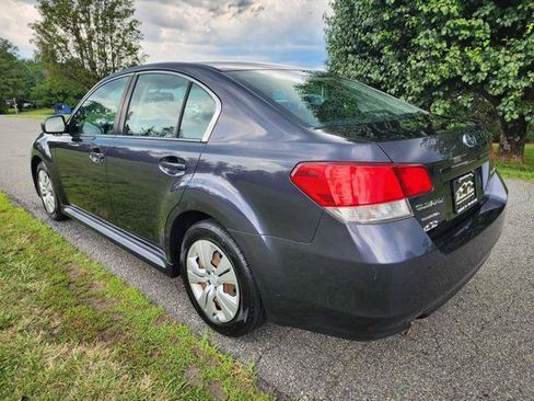 Used 2010 Subaru Legacy 2.5i AWD/4WD image 8