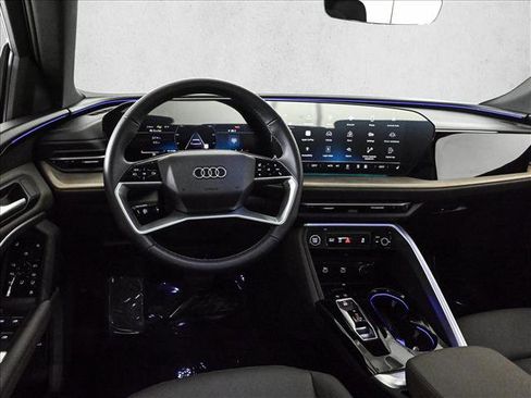 Certified 2025 Audi Q5 Premium w/ Convenience Package AWD/4WD image 19