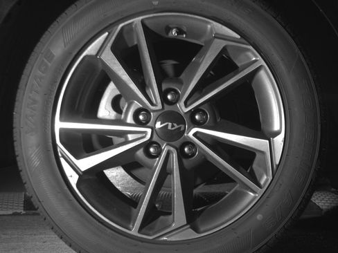 Used 2024 Kia Forte LXS FWD image 20