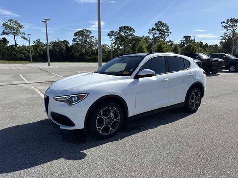 Used 2022 Alfa Romeo Stelvio Sprint AWD/4WD image 7
