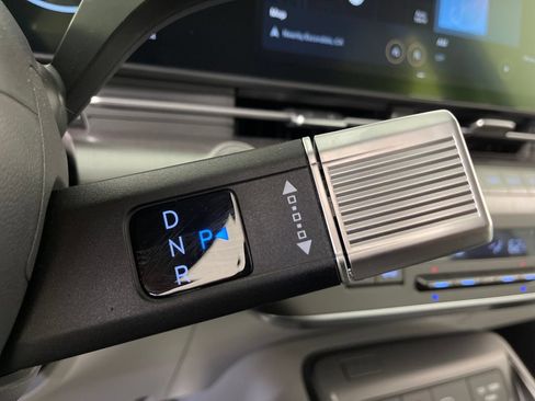 Certified 2025 Hyundai Kona SEL AWD/4WD image 24