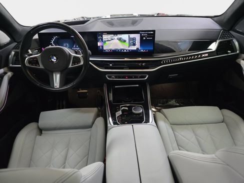 Used 2024 BMW X5 xDrive40i w/ M Sport Package AWD/4WD image 12