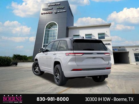 New 2026 Jeep Grand Cherokee Summit AWD/4WD image 3