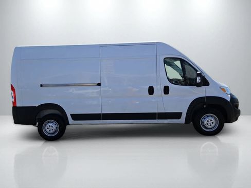 Used 2023 RAM ProMaster 2500 FWD image 13