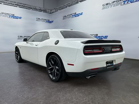 Used 2019 Dodge Challenger R/T w/ Blacktop Package RWD image 7